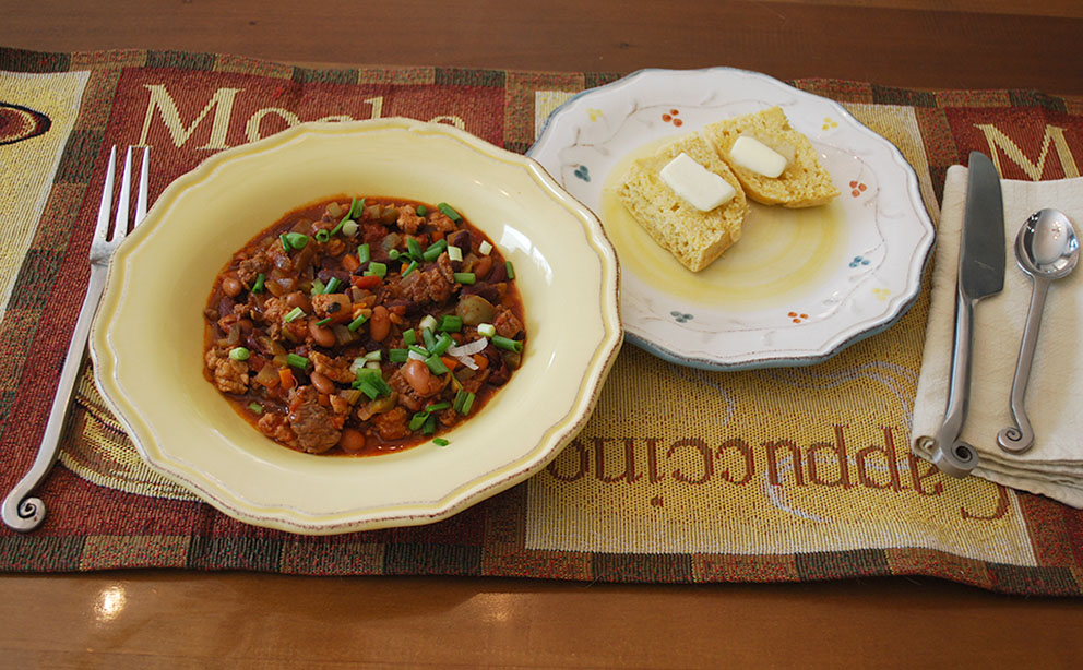 Chili Served with Cornbread